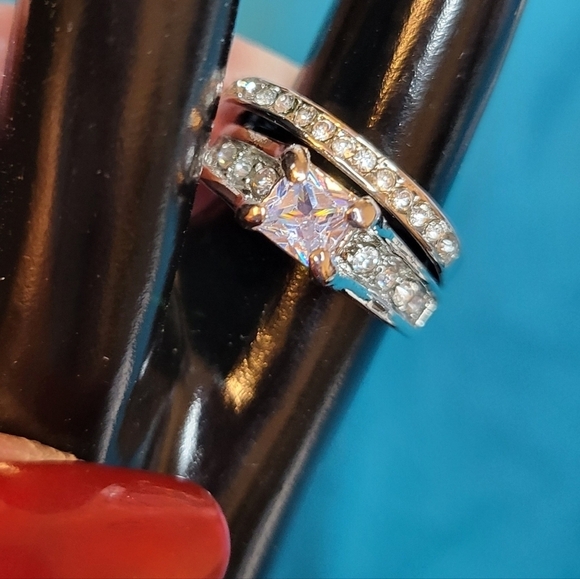 New 2 pc Wedding Set size 6 Cubic Zirconia silver plated - Picture 12 of 13